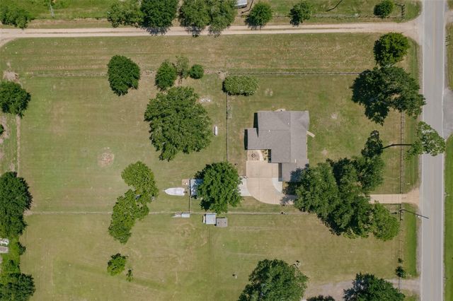 17318 Penick Road, Waller, TX 77484