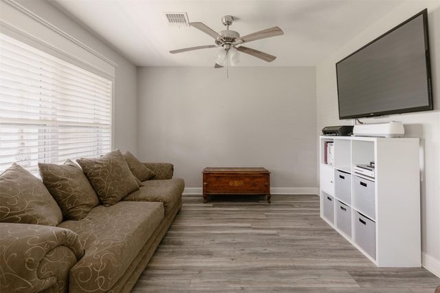 17318 Penick Road, Waller, TX 77484