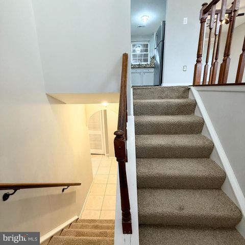 5109 BENDING BRANCH DR, Richmond, VA 23223