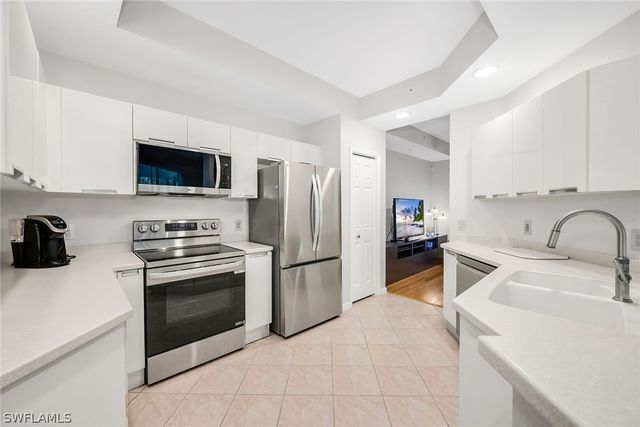 8375 Whisper Trace LN 101, Naples, FL 34114