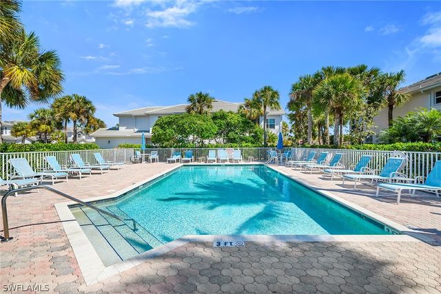 8375 Whisper Trace LN 101, Naples, FL 34114