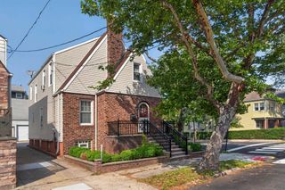 111 WEST 57TH ST, Bayonne, NJ 07002