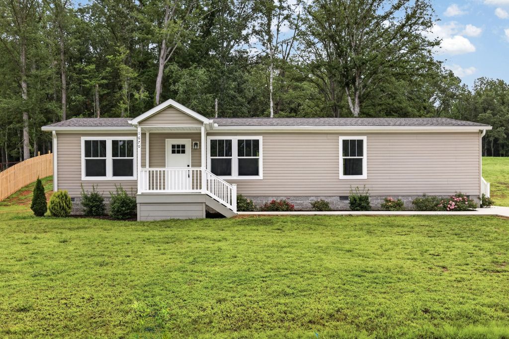 1670 Anna Maria Ln, Cookeville, TN 38501