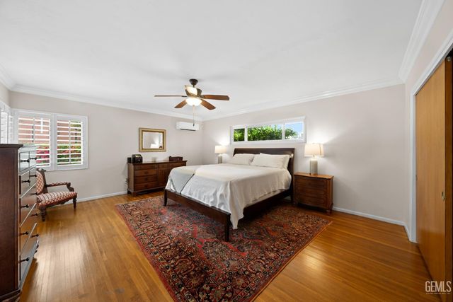 2445 Spruce Street, Bakersfield, CA 93301