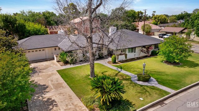 2445 Spruce Street, Bakersfield, CA 93301
