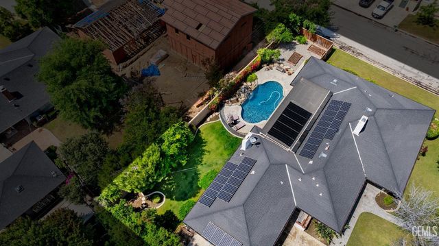2445 Spruce Street, Bakersfield, CA 93301