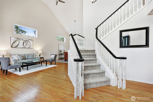 21423 32nd Place W, Brier, WA 98036