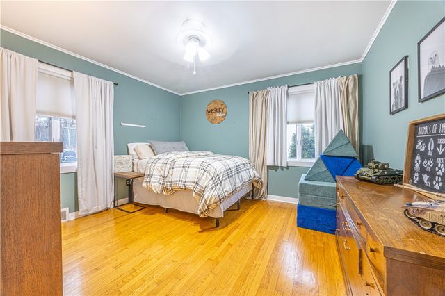 63 Evergreen Ter, Uniontown, PA 15401