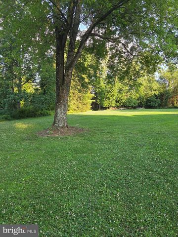 1373 OXFORD VALLEY RD, Yardley, PA 19067