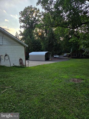 1373 OXFORD VALLEY RD, Yardley, PA 19067