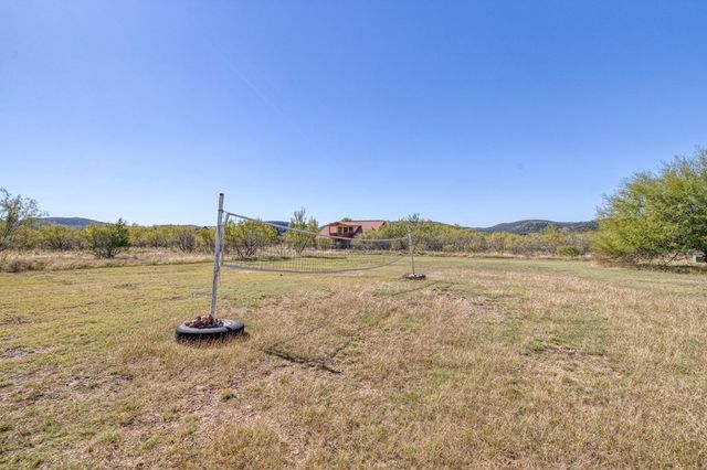 38 Mountain Laurel, Concan, TX 78838