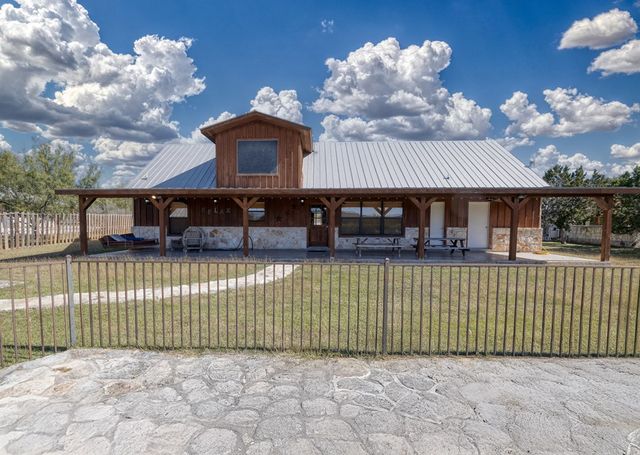 38 Mountain Laurel, Concan, TX 78838