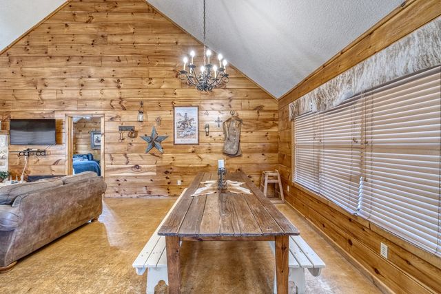 38 Mountain Laurel, Concan, TX 78838