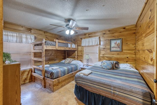 38 Mountain Laurel, Concan, TX 78838