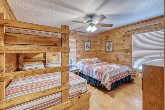 38 Mountain Laurel, Concan, TX 78838