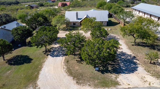 38 Mountain Laurel, Concan, TX 78838