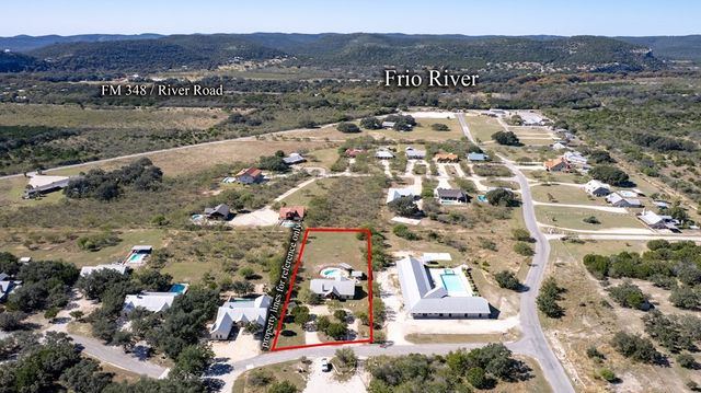 38 Mountain Laurel, Concan, TX 78838