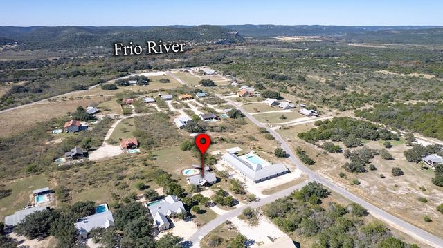 38 Mountain Laurel, Concan, TX 78838