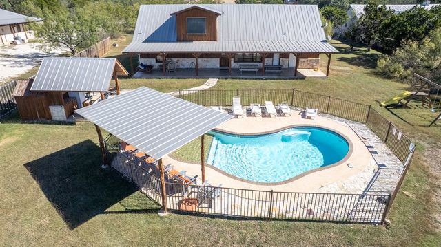 38 Mountain Laurel, Concan, TX 78838