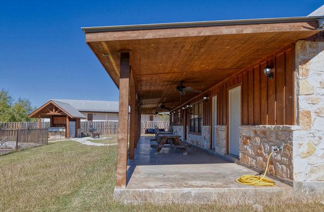 38 Mountain Laurel, Concan, TX 78838