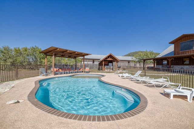 38 Mountain Laurel, Concan, TX 78838