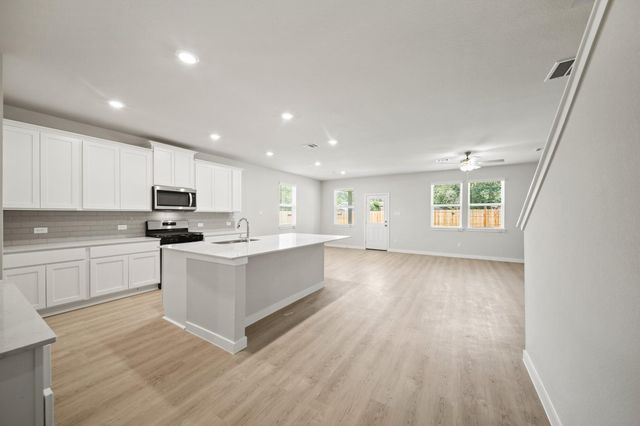 3605 Crawford Street, Bay City, TX 77414