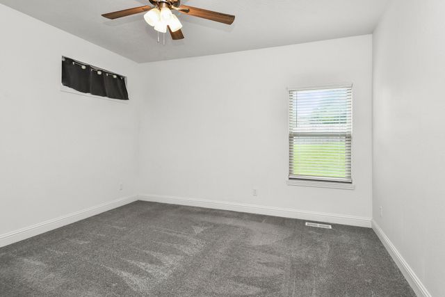 4464 W University Street, Springfield, MO 65802