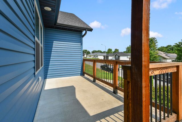 4464 W University Street, Springfield, MO 65802