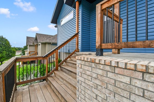 4464 W University Street, Springfield, MO 65802