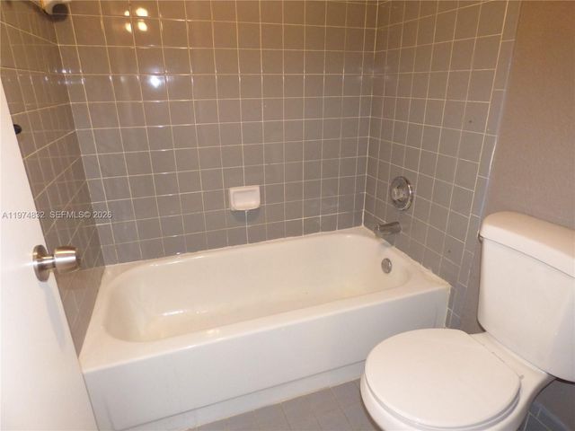 20140 NE 3rd Ct 1, Miami, FL 33179