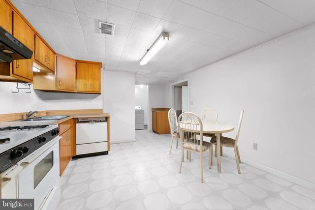 1215 DORCHESTER AVE, Baltimore, MD 21207