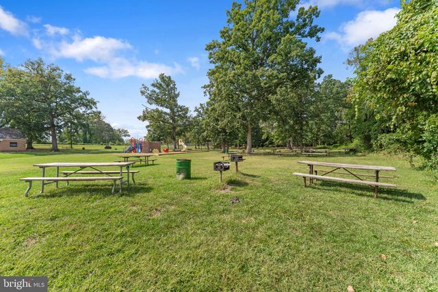 1215 DORCHESTER AVE, Baltimore, MD 21207