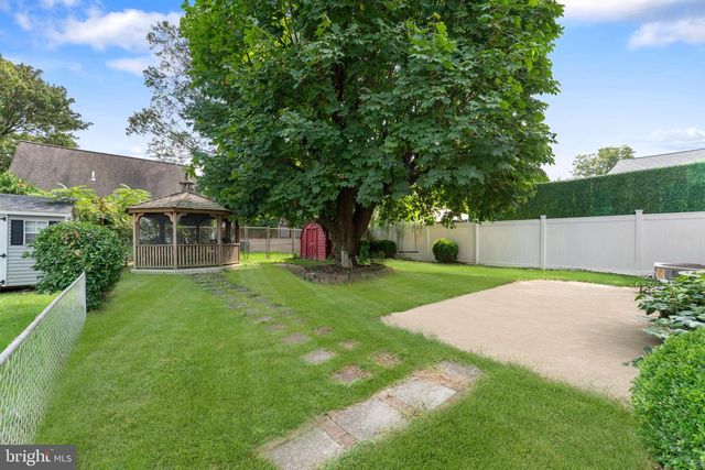 1215 DORCHESTER AVE, Baltimore, MD 21207