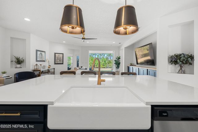 230 MARQUESA Circle, St. Johns, FL 32259