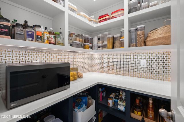 230 MARQUESA Circle, St. Johns, FL 32259