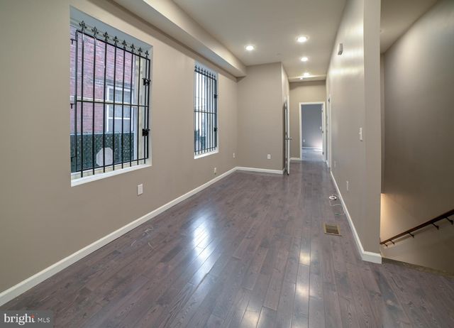 1631 W DIAMOND ST, Philadelphia, PA 19121