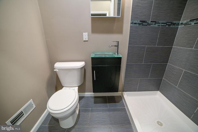 1631 W DIAMOND ST, Philadelphia, PA 19121