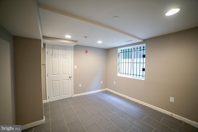 1631 W DIAMOND ST, Philadelphia, PA 19121