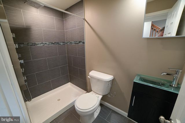 1631 W DIAMOND ST, Philadelphia, PA 19121
