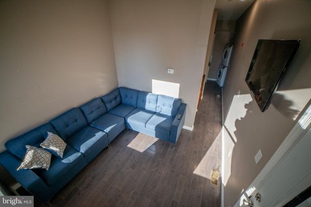 1631 W DIAMOND ST, Philadelphia, PA 19121