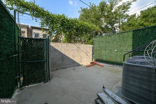 1631 W DIAMOND ST, Philadelphia, PA 19121
