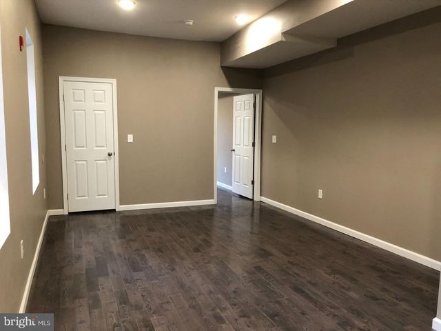 1631 W DIAMOND ST, Philadelphia, PA 19121