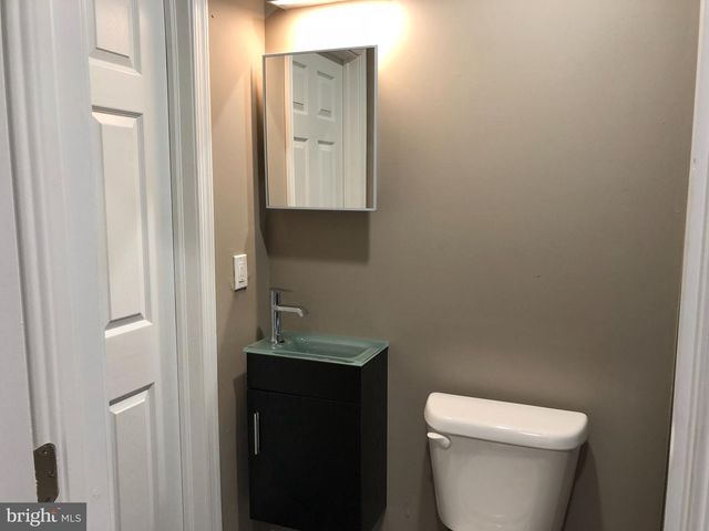 1631 W DIAMOND ST, Philadelphia, PA 19121