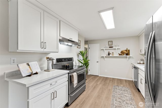 18720 4th Avenue S, Burien, WA 98148