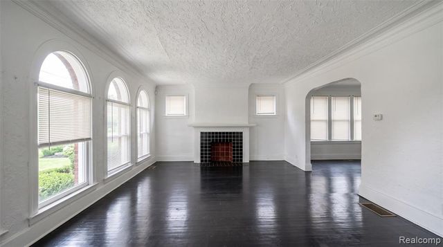 5771 Chatsworth Street, Detroit, MI 48224
