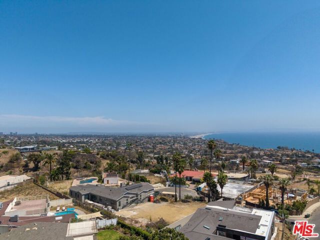16915 Enchanted Place, Los Angeles, CA 90272