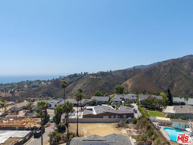 16915 Enchanted Place, Los Angeles, CA 90272