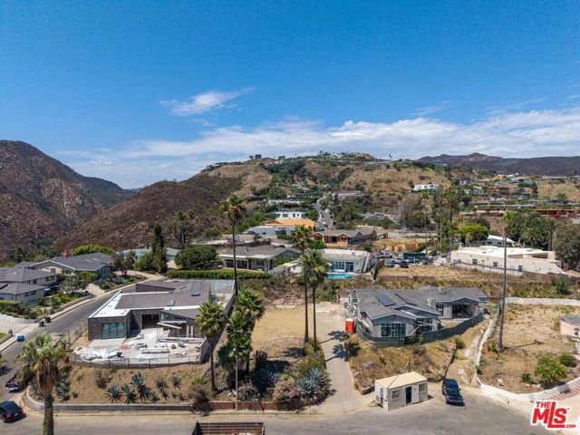 16915 Enchanted Place, Los Angeles, CA 90272