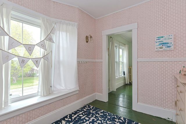24 Main St, Upton, MA 01568
