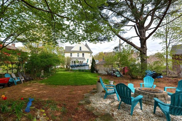 24 Main St, Upton, MA 01568